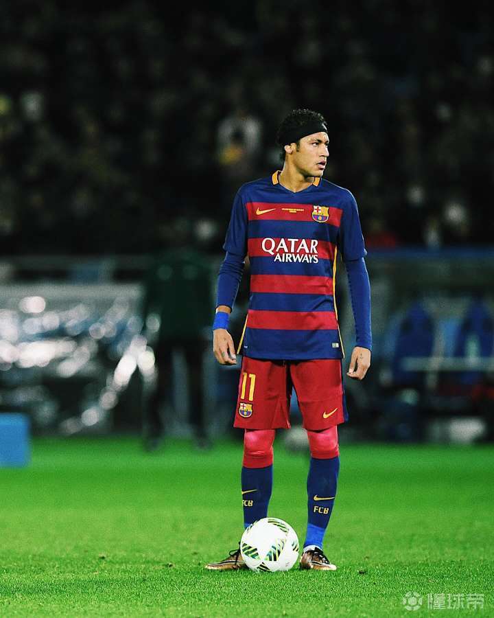 小孩哥！17岁卡尔成为欧冠最年轻连续3场进球球员